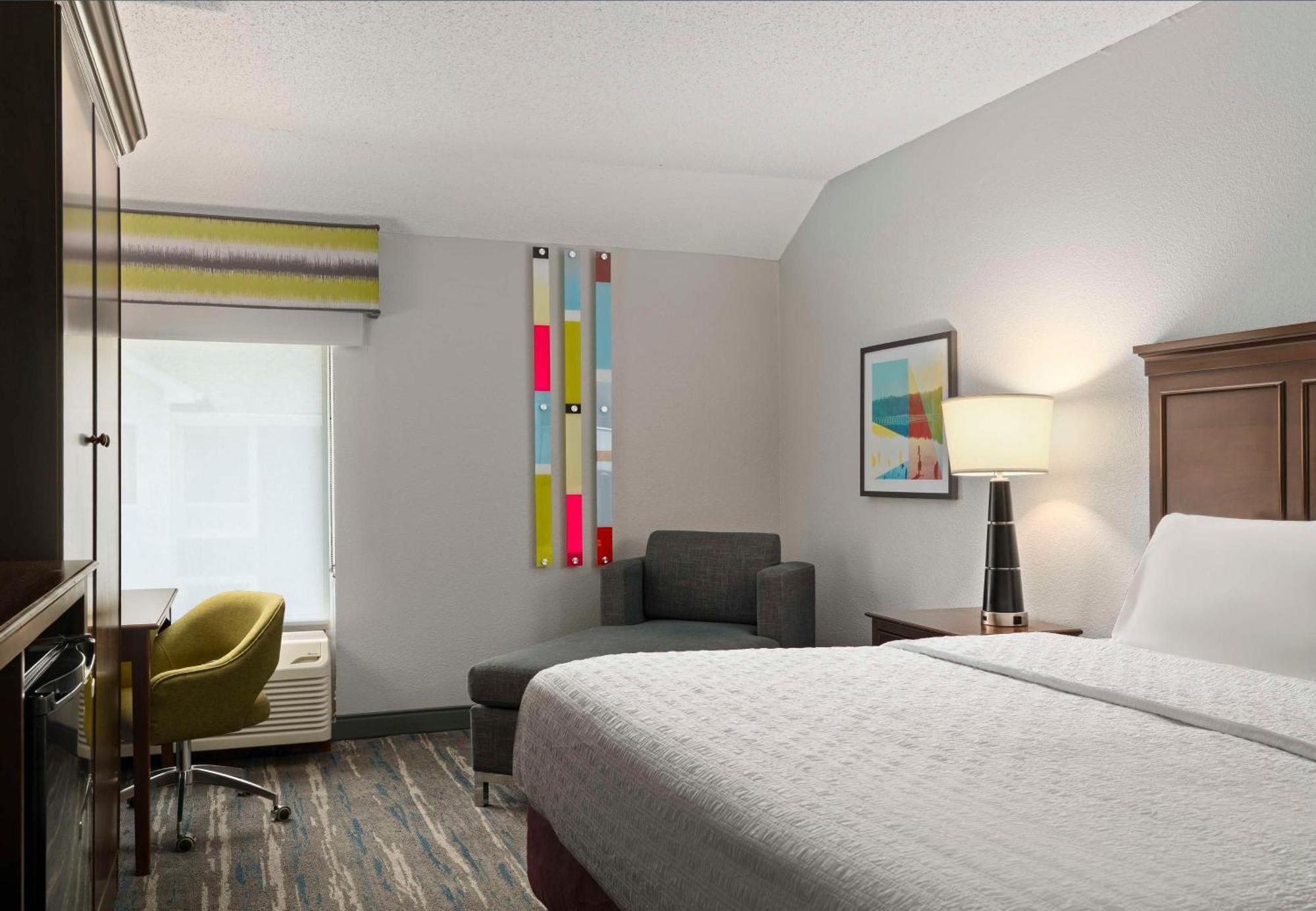 Hampton Inn & Suites Newport News-Airport - Oyster Point Area מראה חיצוני תמונה